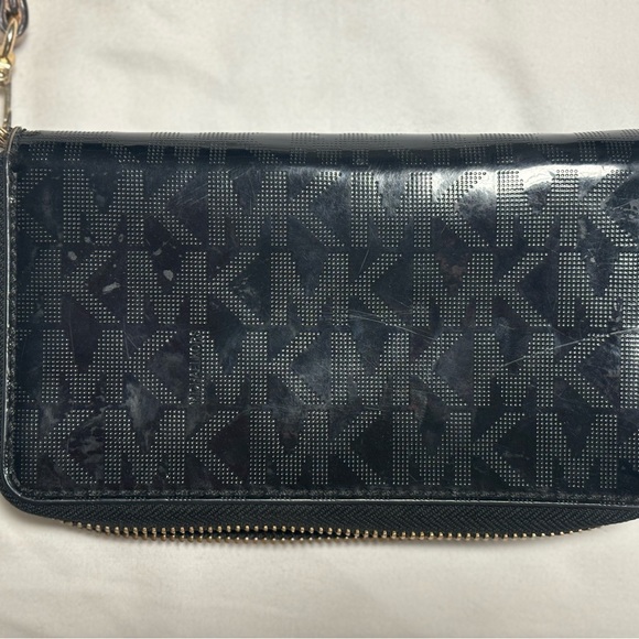 Michael Kors wristlet - Picture 3 of 5